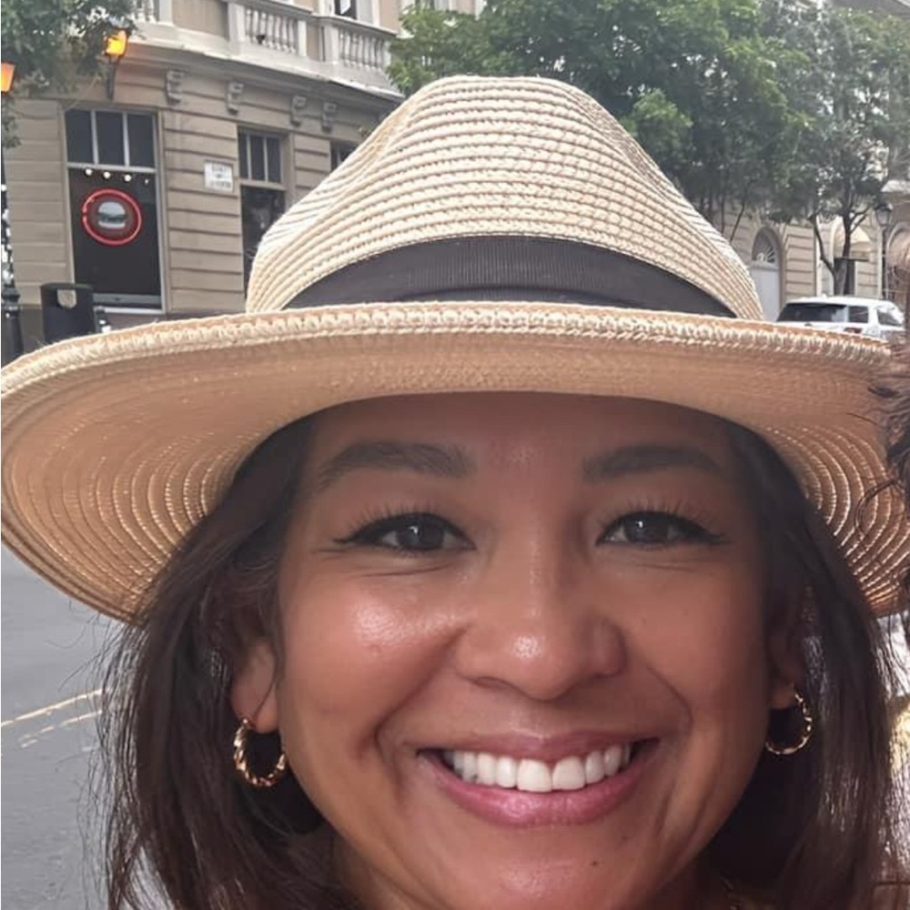 Meet your Posher, Mae